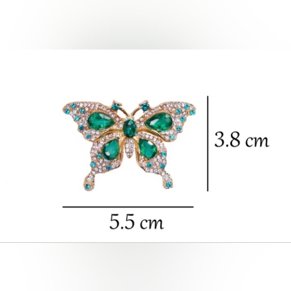 Butterfly Brooch with Sparkling Gemstones NIB - Picture 2 of 8